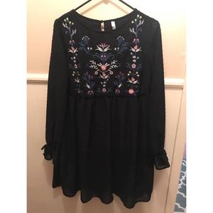 Medium long sleeve dress